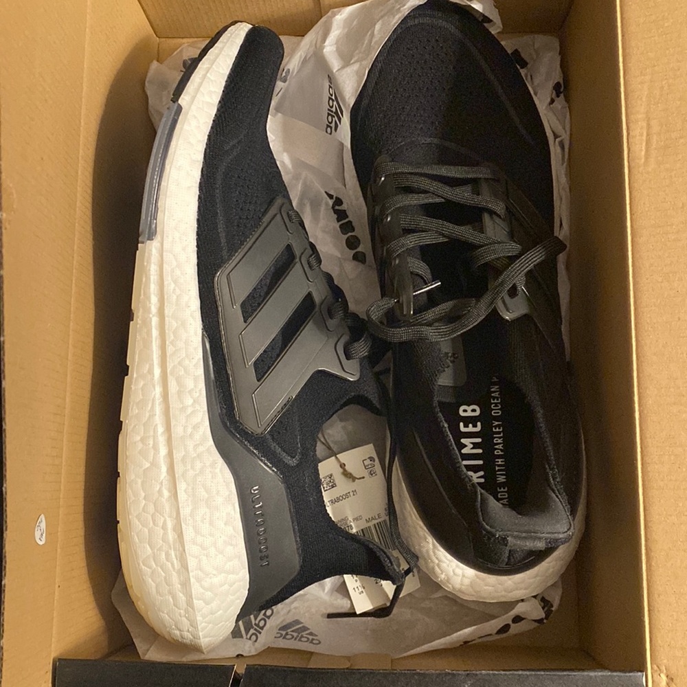 ADIDAS MEN’S ULTRABOOST 21 - Size 11.5